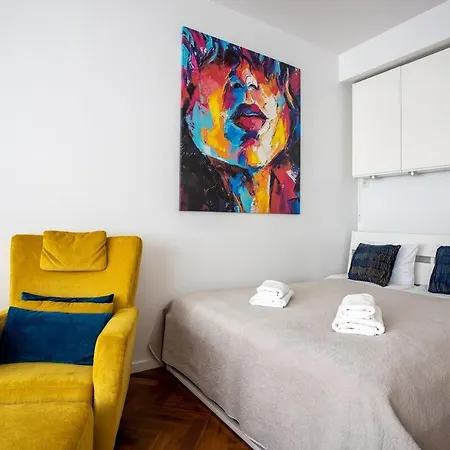 Apartment - Great Location- Apartment- - Zurawia